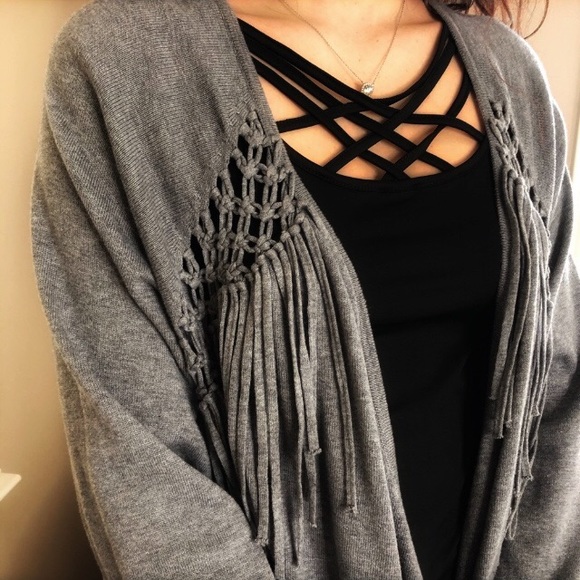 Solddd Outtt - Picture 3 of 4